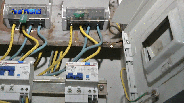 為什么配電箱里不能放雜物？:配電箱
